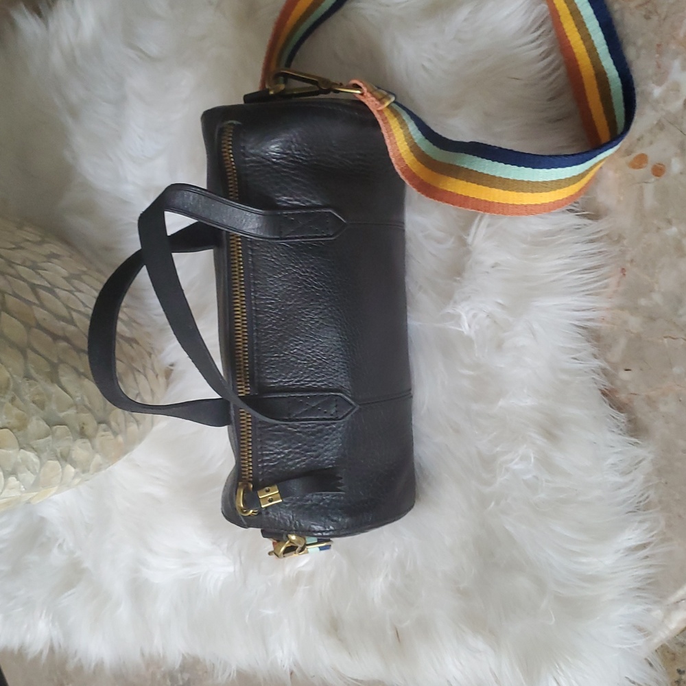 Madewell Black Crossbody Bag with Textured Leather and Detachable Rainbow Strap - Picture 7 of 12